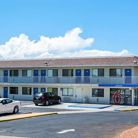 Motel 6-Pueblo, Co - I-25 외부 사진